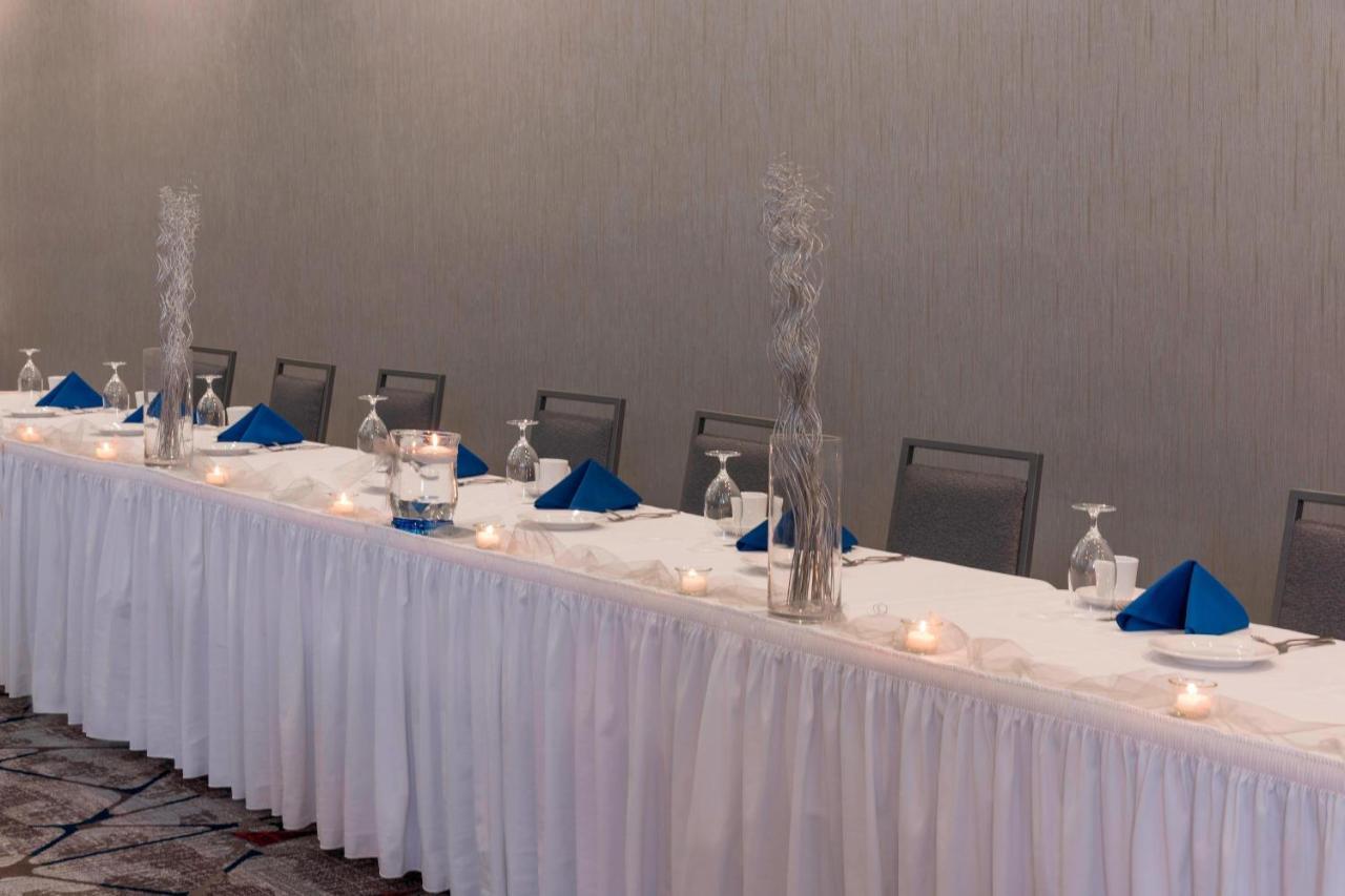 Sonesta Hotel Grand Rapids Airport Kentwood Luaran gambar