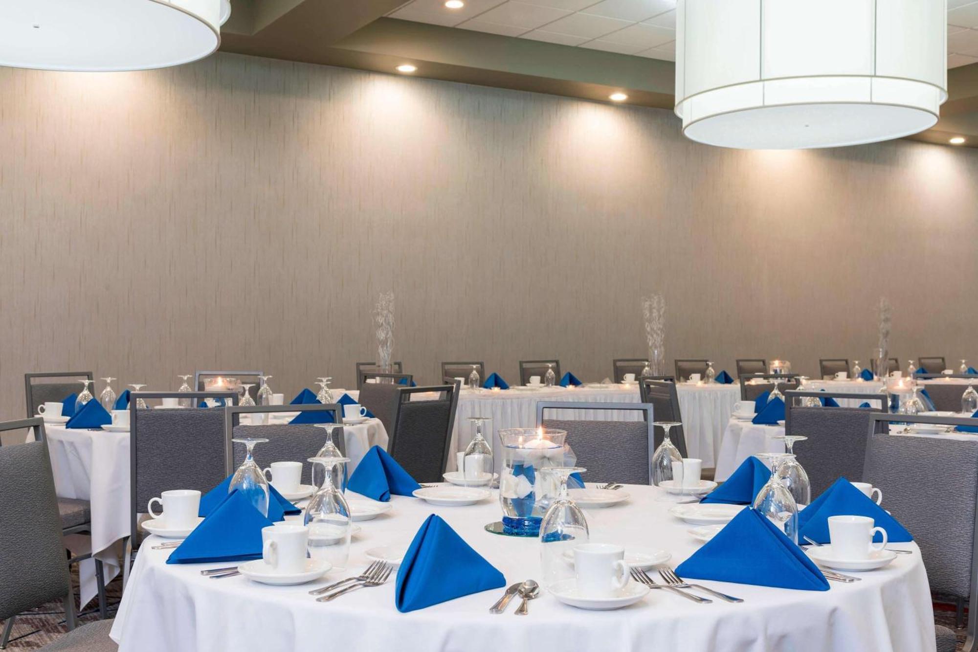 Sonesta Hotel Grand Rapids Airport Kentwood Luaran gambar