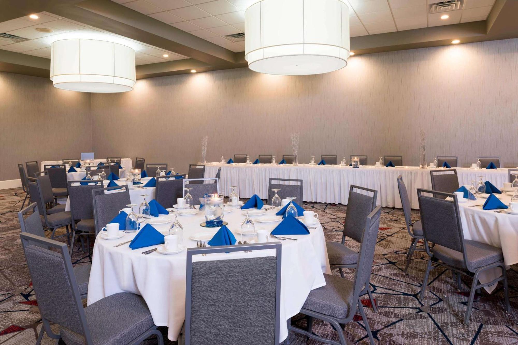 Sonesta Hotel Grand Rapids Airport Kentwood Luaran gambar